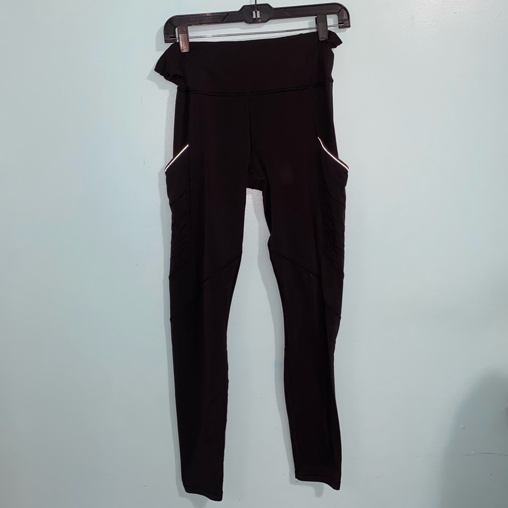 LULULEMON BLACK JOGGERS